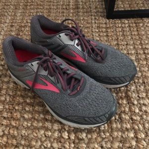 Brooks Adrenaline GTS 18 Running Shoes Like New⚡️